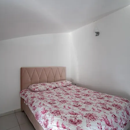 Appart hôtel Sare Downtown *